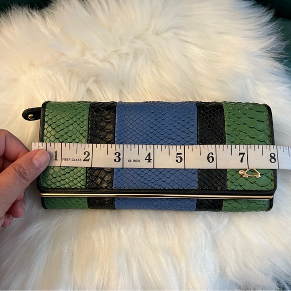 Carpisa Women’s Faux Leather Crocodile Embossed Pattern Wallet Tricolor - Picture 9 of 11